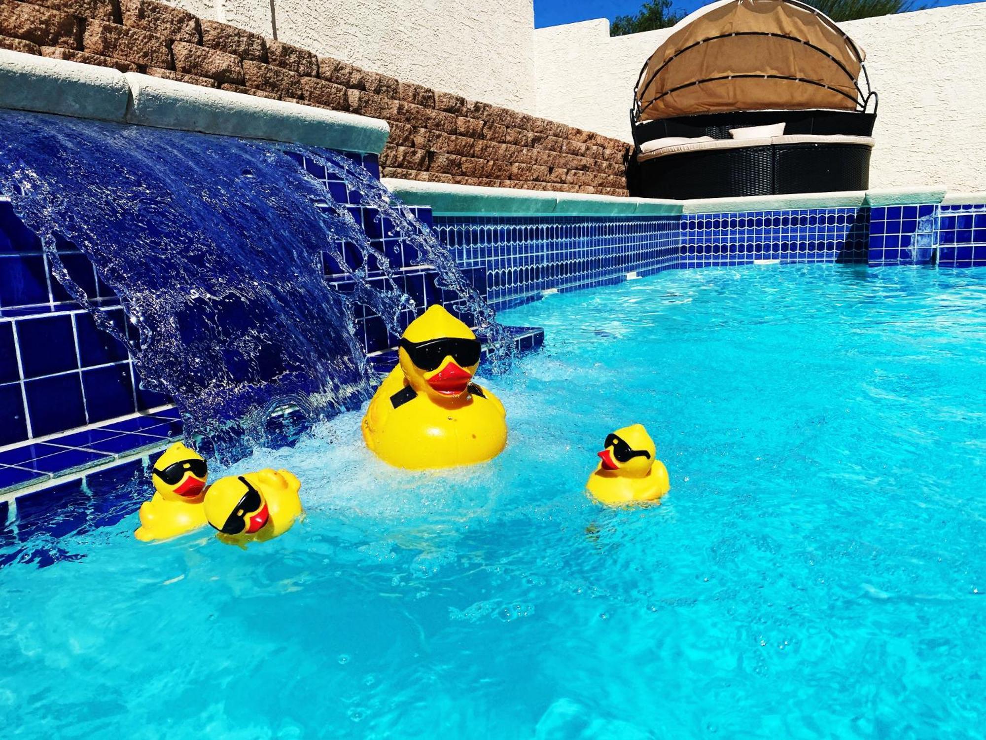 Amazing Heated Pool And Private Hot Tub 3Br In Heart Of Lv Βίλα Λας Βέγκας Εξωτερικό φωτογραφία