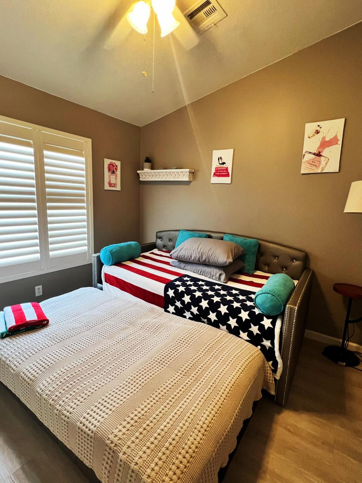 Amazing Heated Pool And Private Hot Tub 3Br In Heart Of Lv Βίλα Λας Βέγκας Εξωτερικό φωτογραφία