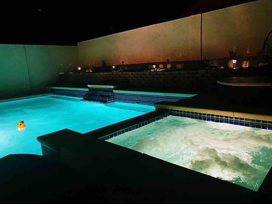 Amazing Heated Pool And Private Hot Tub 3Br In Heart Of Lv Βίλα Λας Βέγκας Εξωτερικό φωτογραφία